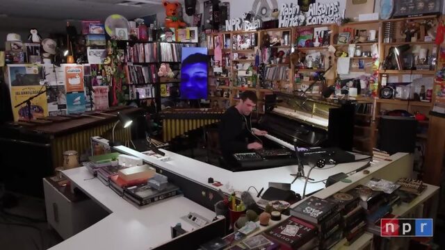 Fred again..: Tiny Desk Concert