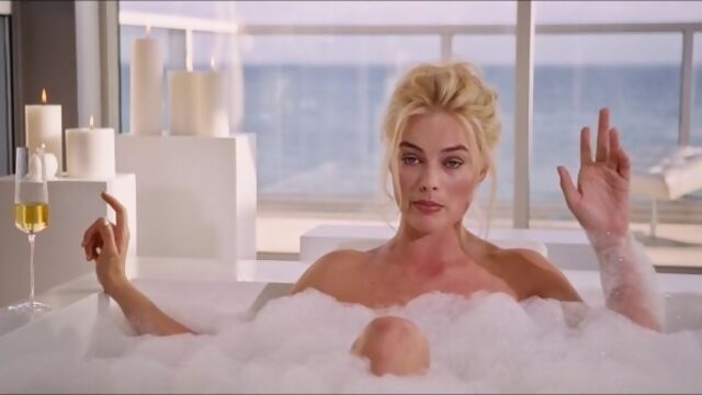 Обнажённая Марго Робби (Margot Robbie) в фильме "Игра на понижение" (The Big Short, 2015, Адам МакКей) 1080p