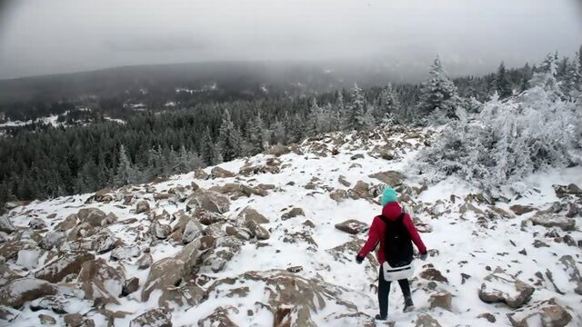 Подъем на хребет Зюраткуль