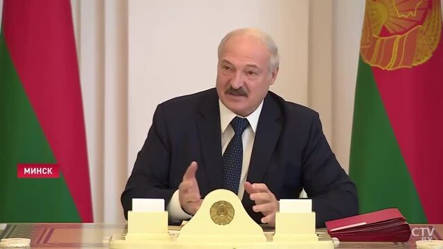 Лукашенко: водкой травите этот вирус