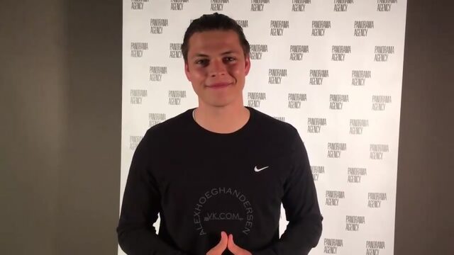 Alex Høgh Andersen передаёт привет фанатам из России. (Ivar The Boneless Ивар Бескостный Vikings Викинги)