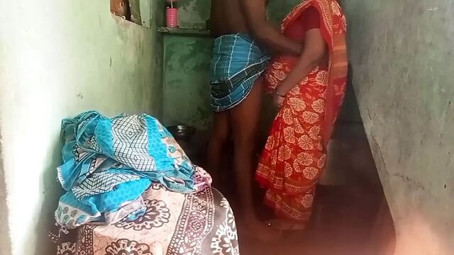 Tamil wife and husband have real sex at home